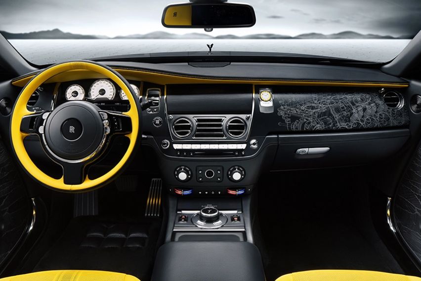 Black Badge Wraith Black Arrow