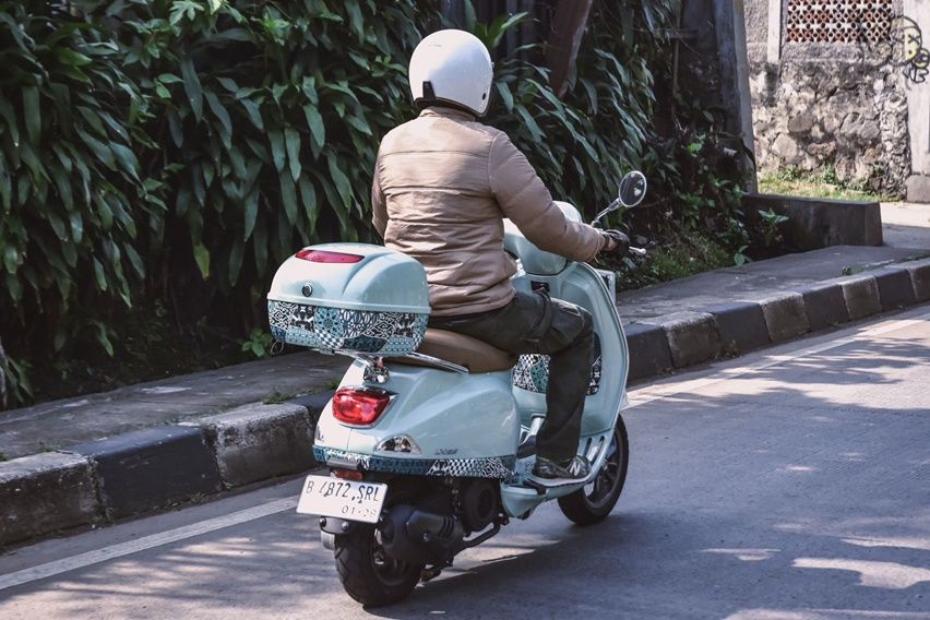 Test Ride review Vespa LX 125 i-Get Batik