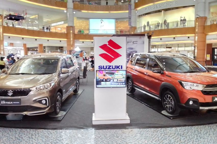 Suzuki mall exhibition