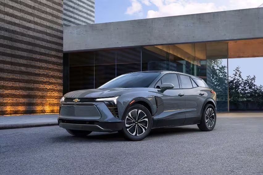 General Motors to phase out Android Auto and Apple CarPlay in its future electric models