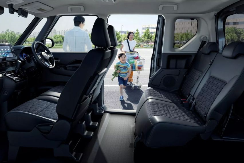 Mitsubishi Delica Mini