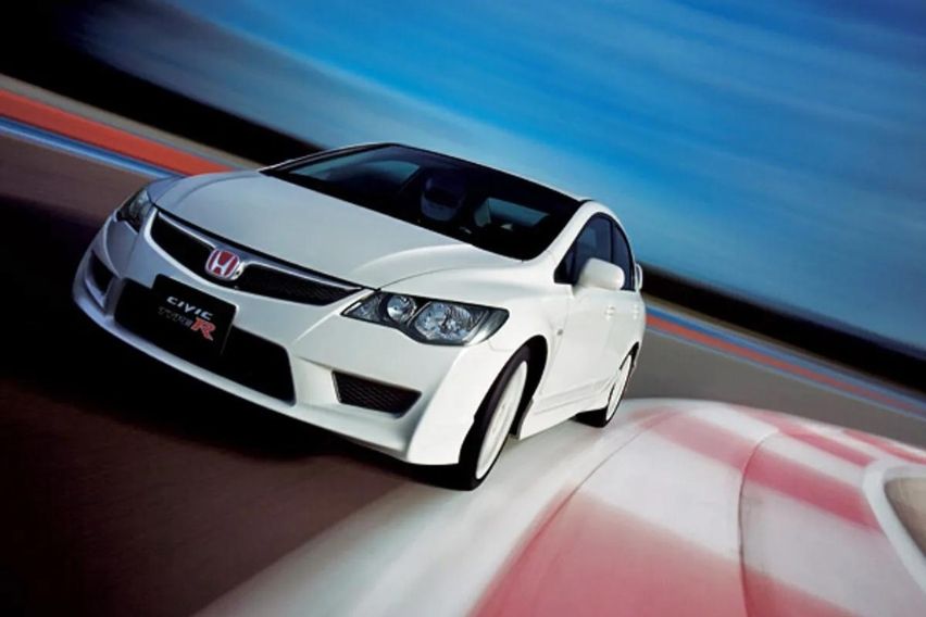 FD2 Civic Type-R ON THE ROAD