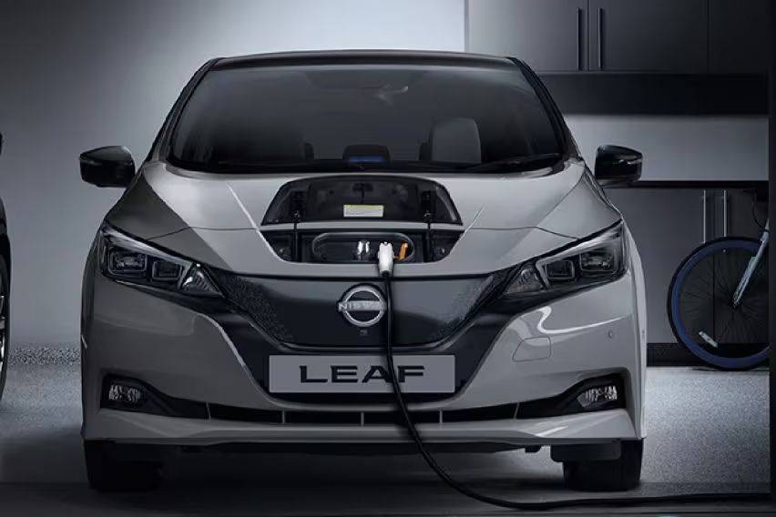 2023 Nissan Leaf: Pros and Cons