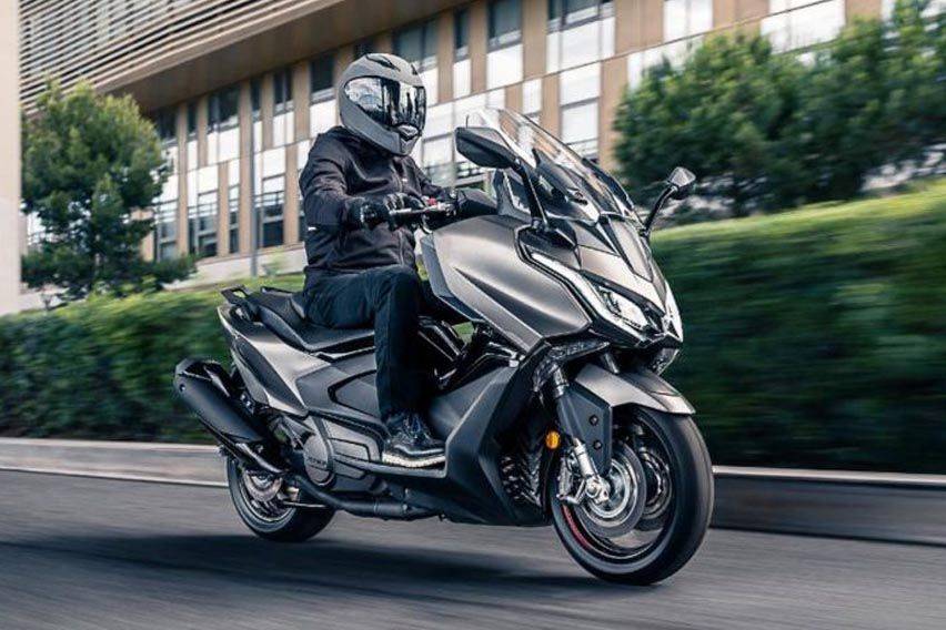 Check out Kymco’s new luxury maxi-scooter, the AK Premium