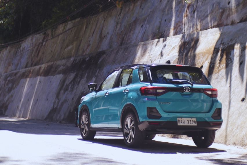 Toyota Raize Turbo rear quarter