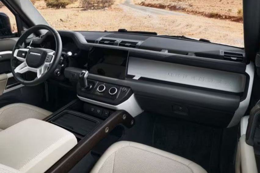 Land Rover Defender 130 Outbound