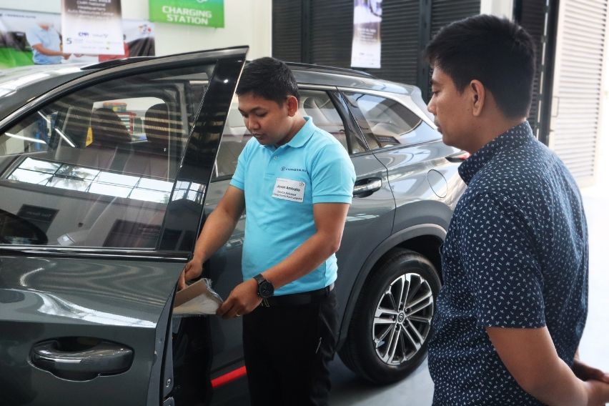 Jayson Ambata working Changan bts