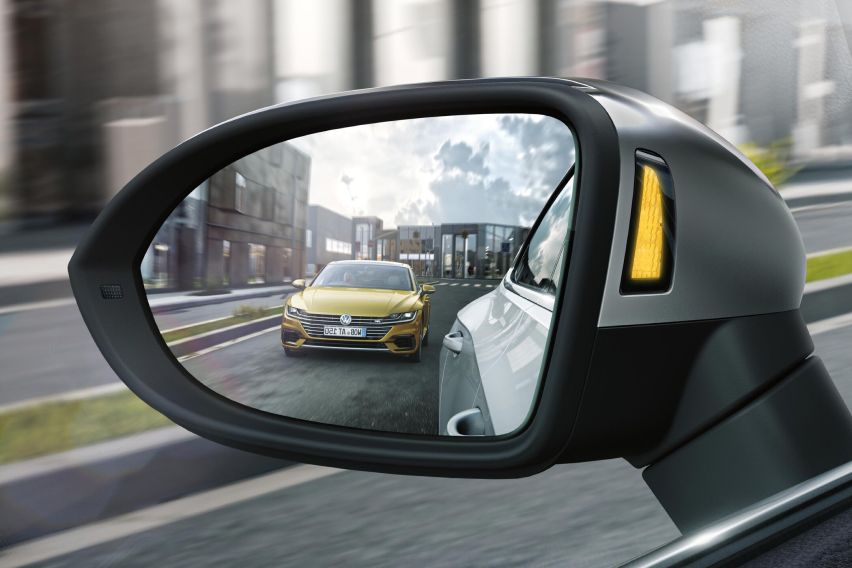 2023 Volkswagen Arteon R-Line 4MOTION