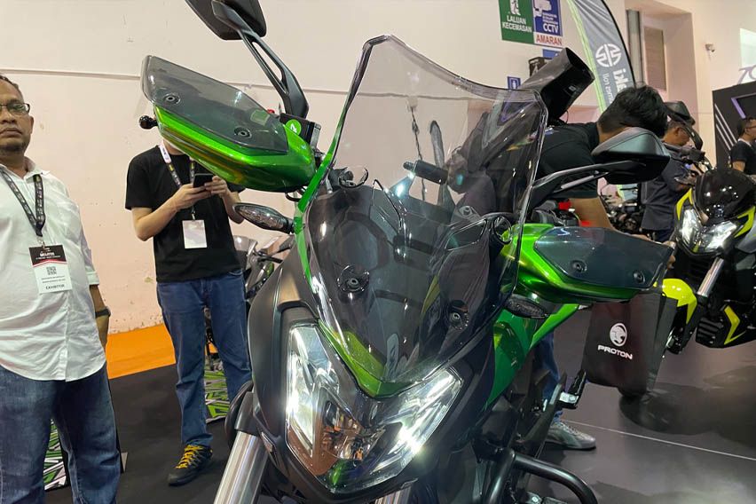 Dominar D400 Adventure details