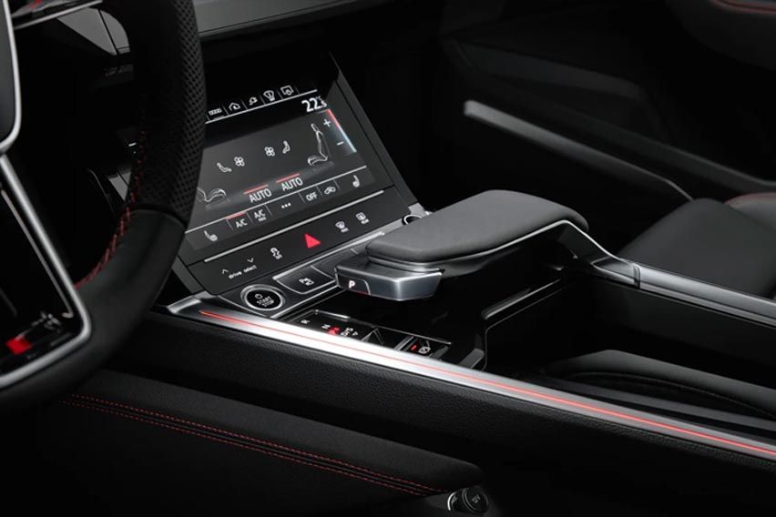 2023 Audi Q8 e-tron cabin