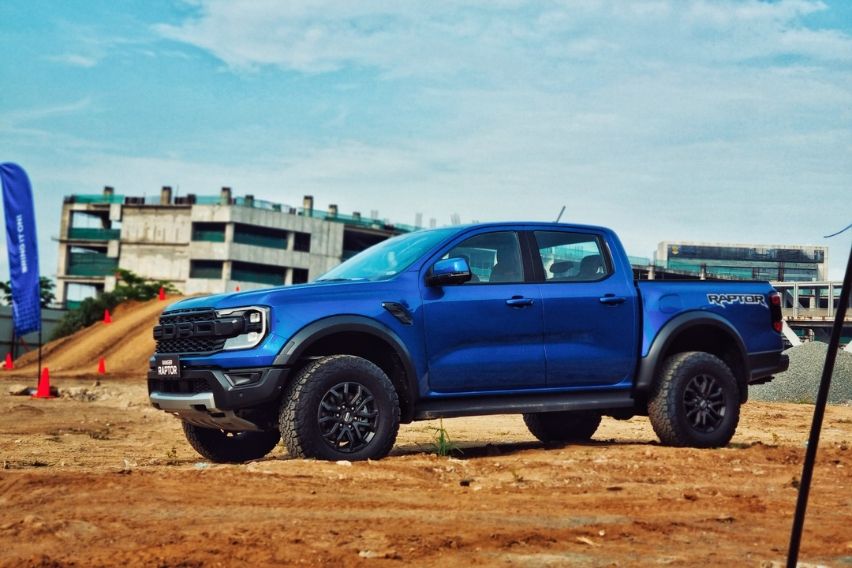 Ford Ranger Raptor Side