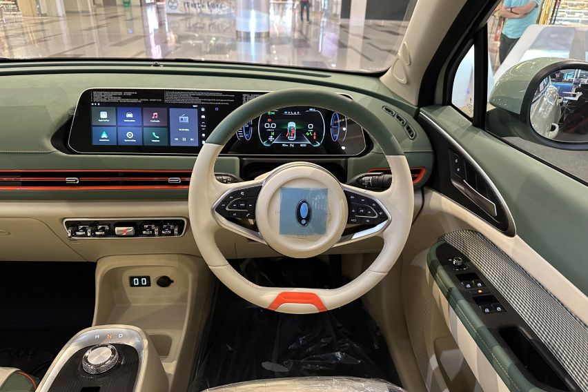 Ora Good Cat Pistachio Green colour 