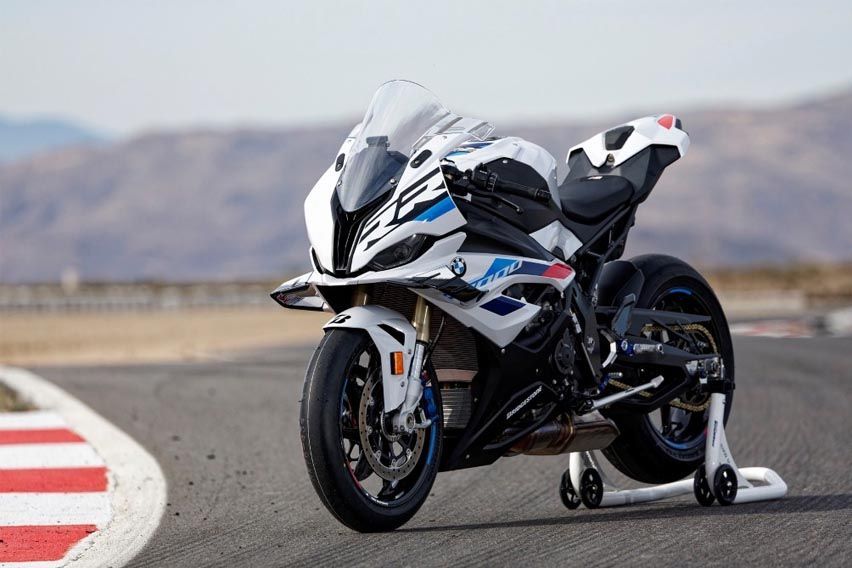 BMW Motorrad Malaysia lineup gets a new motorcycle; the 2023 S 1000 RR 