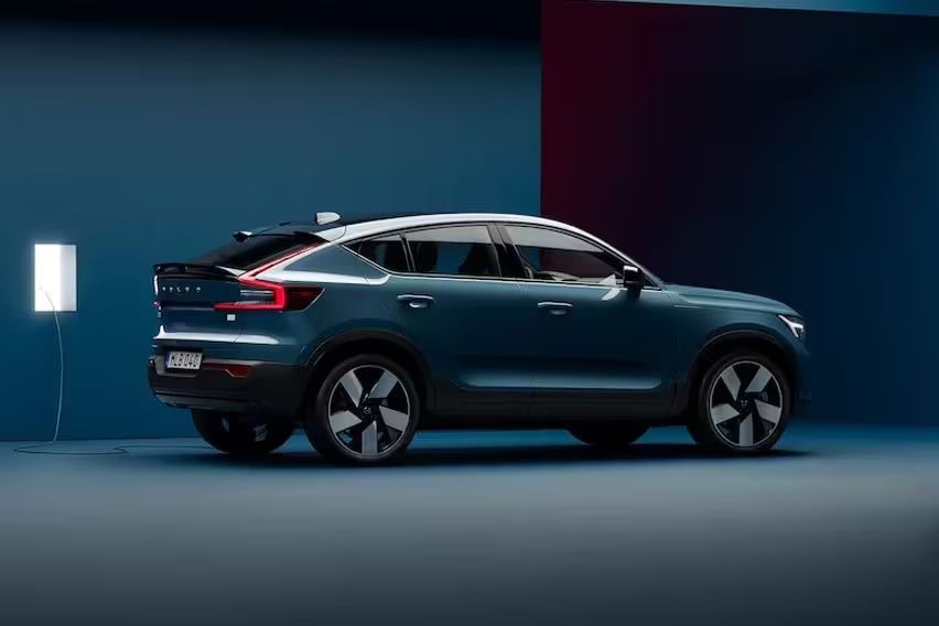 C40 Recharge Pure Electric