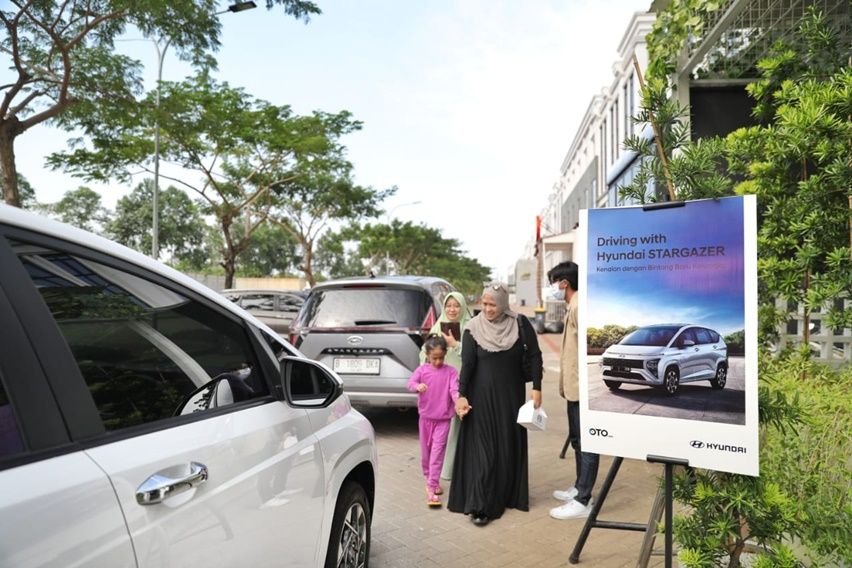 Driving with Hyundai Stargazer