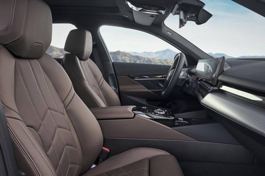 2024 BMW 5 Series and i5