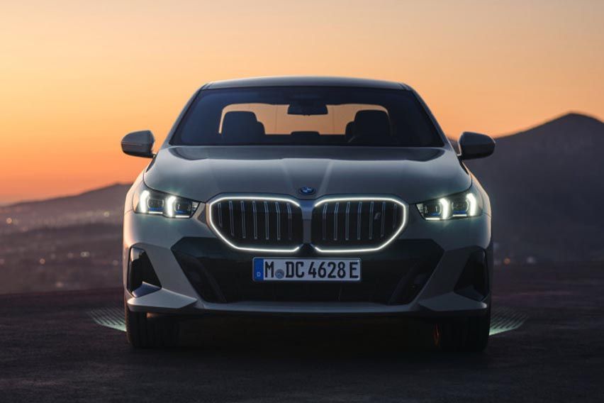 2024 BMW 5 Series and i5