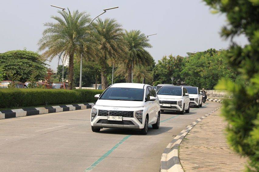 Lebih Dekat dengan Fitur Hyundai Stargazer, Mobil Pas untuk Keluarga Berkabin Lega