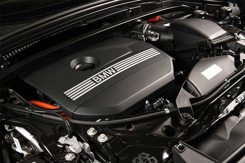 BMW X1 xDrive30e M Sport engine