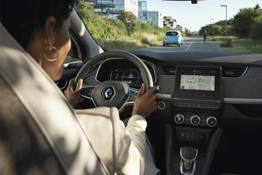 2023 Renault Zoe EV display