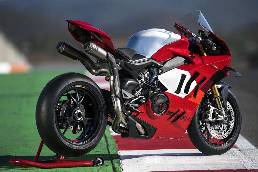 Ducati Malaysia lineup gets the new 2023 Panigale V4R