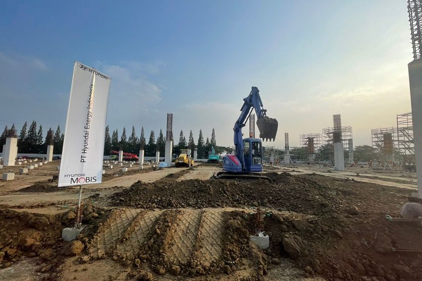 groundbreaking pabrik baterai