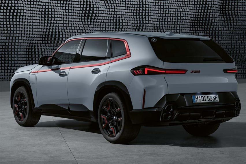 BMW XM Label Red performance