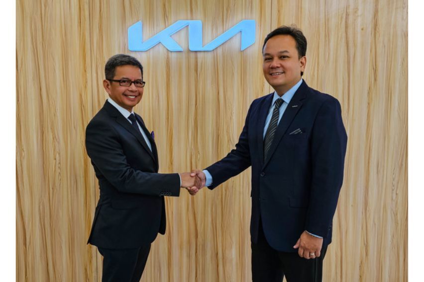 Kia PH Manny Aligada and Brian Buendia