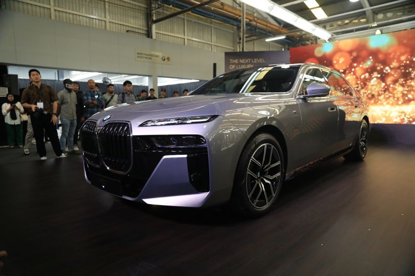 BMW 735i M Sport Package