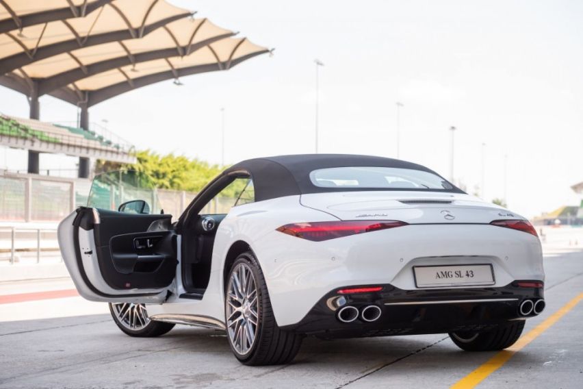 2023 Mercedes-AMG SL43