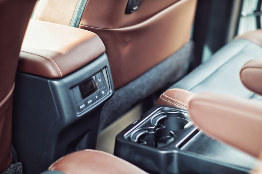 Toyota Zenix INterior center console