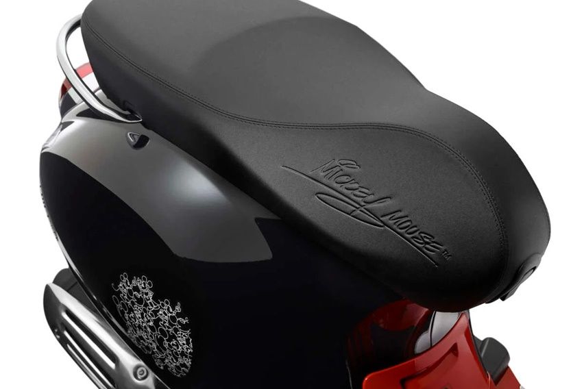 Vespa X Disney Mickey Mouse