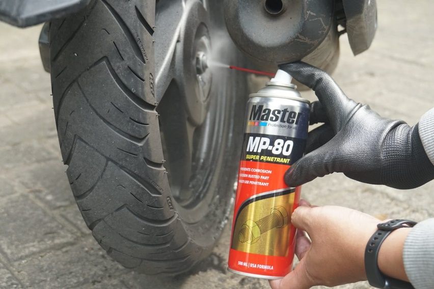 Autochem pelumas dan penghilang karat