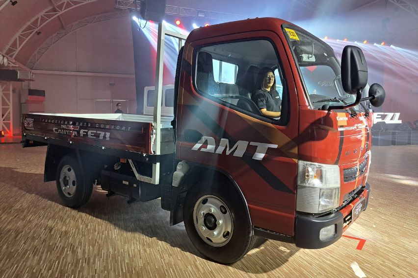 Fuso Canter FE71 (Photo by Hazel Nicole Carreon)