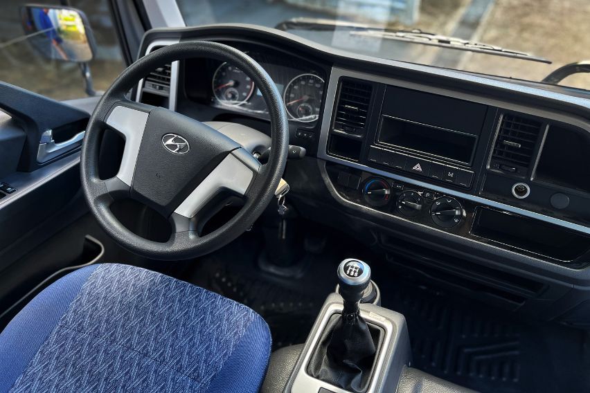 Hyundai HD45 GT Shuttle MPV