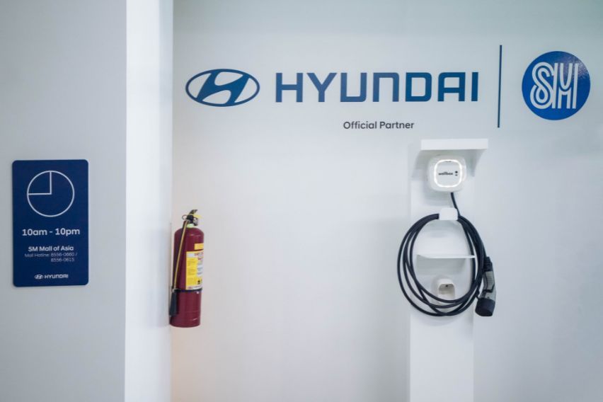 Hyundai electric vehicle (EV) charging station at SM Mall of Asia (4)