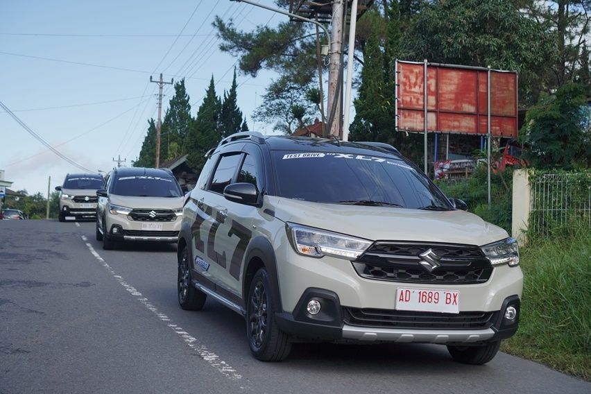 New Suzuki XL7 Hybrid