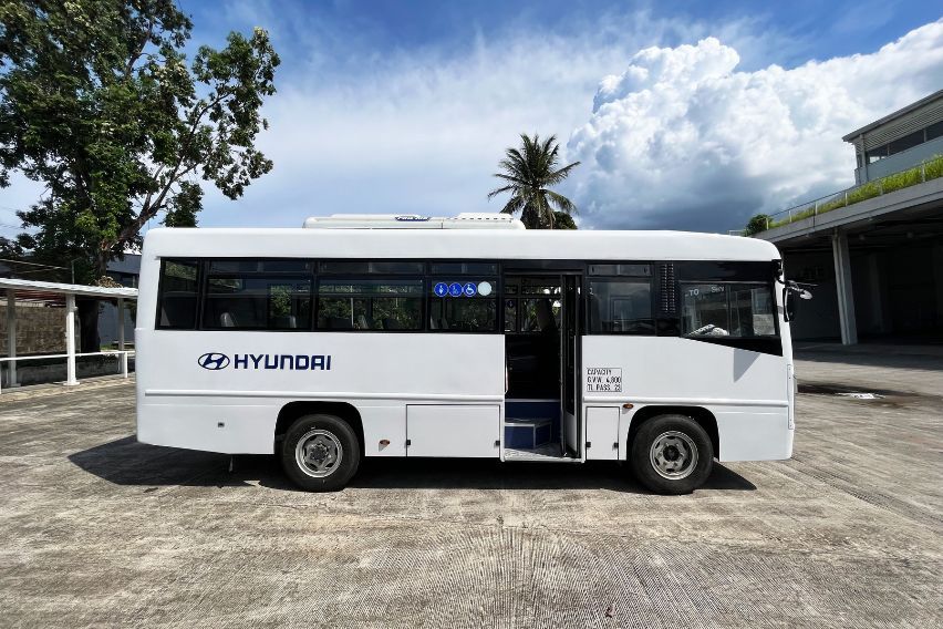 Hyundai HD50S GT Modern PUV Class 4