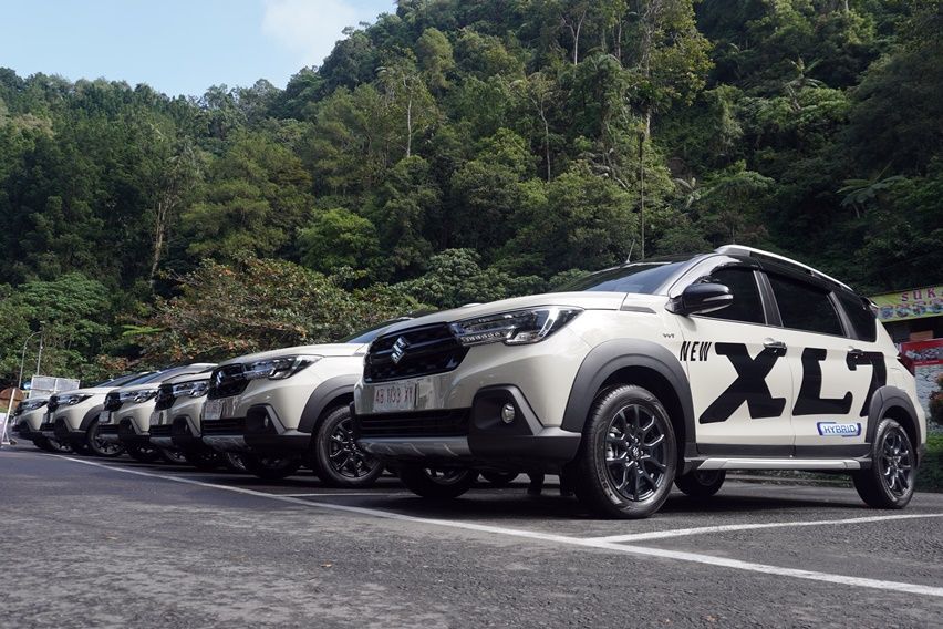 Kenali Fungsi Tombol di Palang Kemudi Suzuki XL7 Hybrid