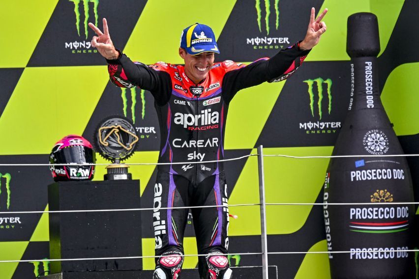 MotoGP 2023: Aleix Bawa Aprilia Juara di GP Inggris
