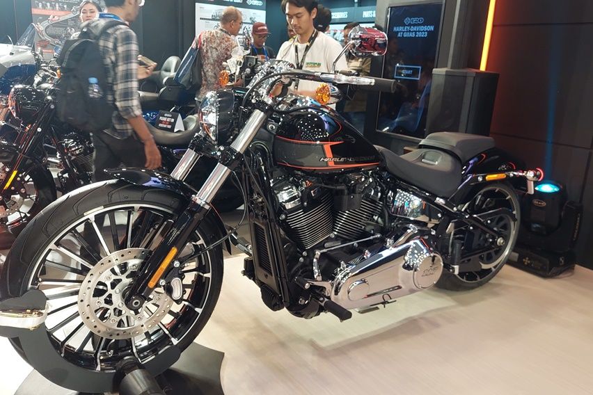 Harley Davidson Breakout