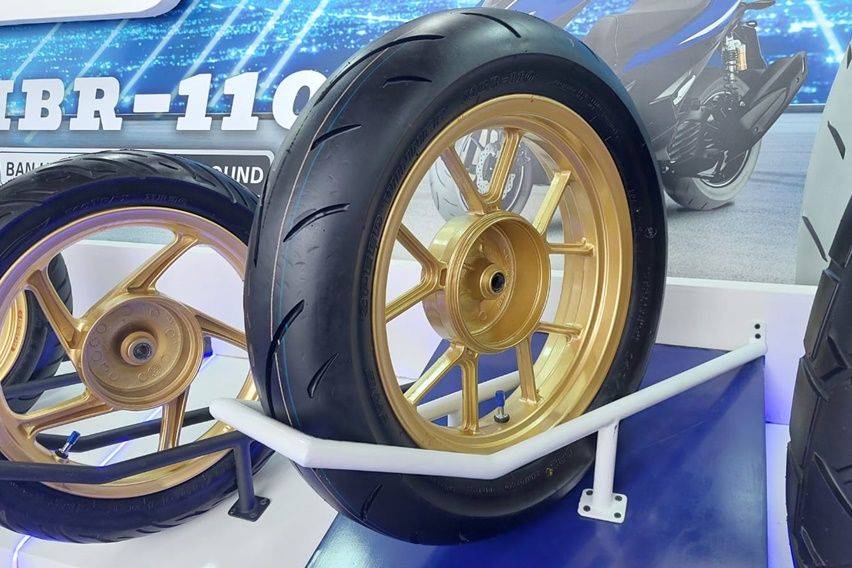 IRC Punya Ban Baru Buat Yamaha Aerox, Tipenya Soft Compound Bisa Buat Harian