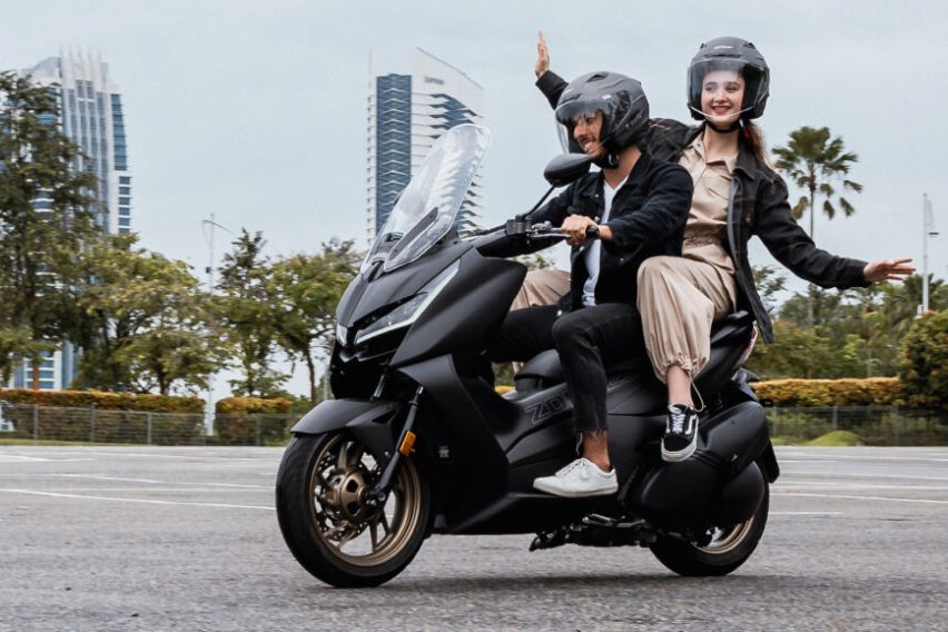 new Zontes 349-cc scooters