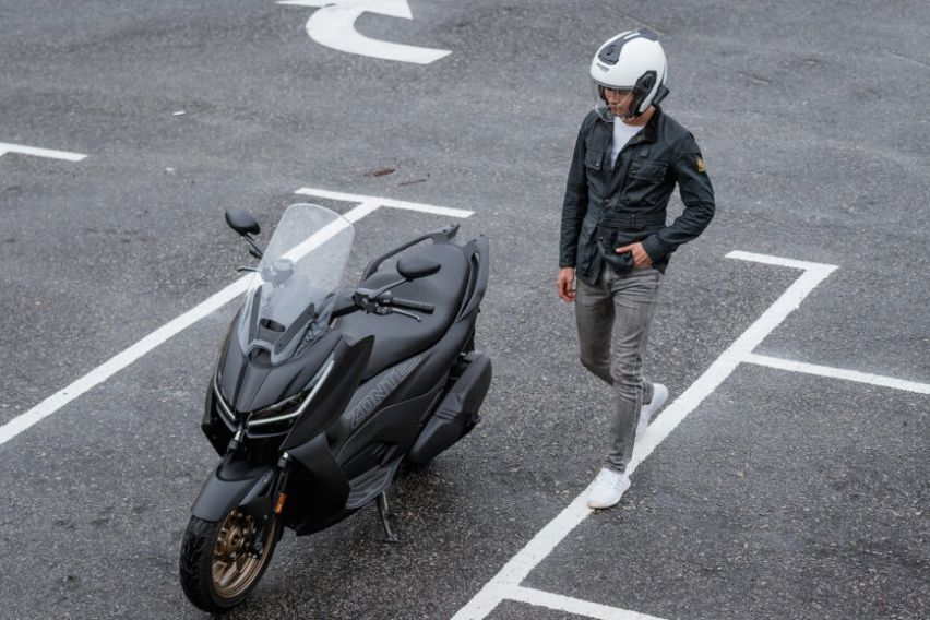 new Zontes 349-cc scooters