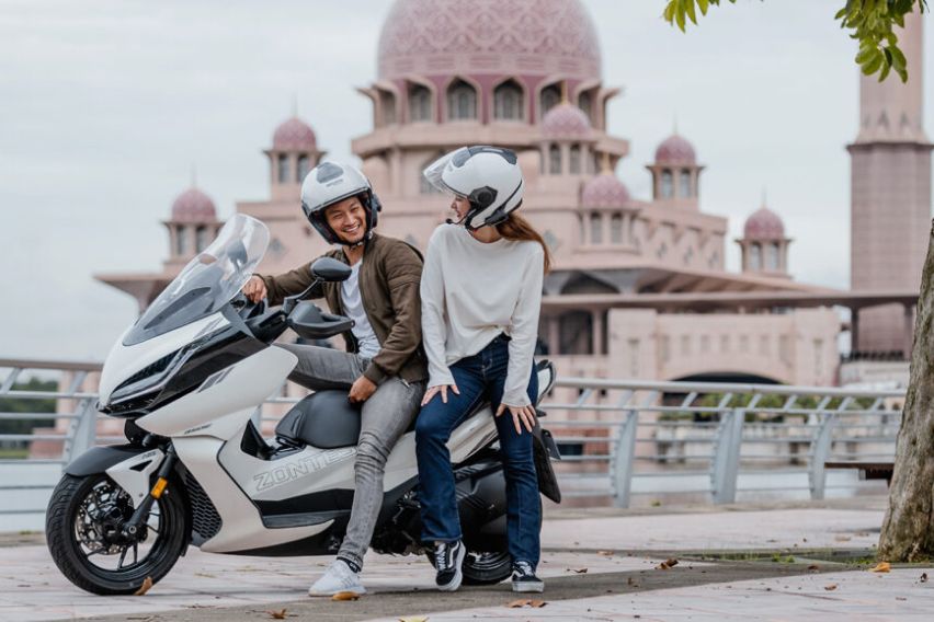 new Zontes 349-cc scooters