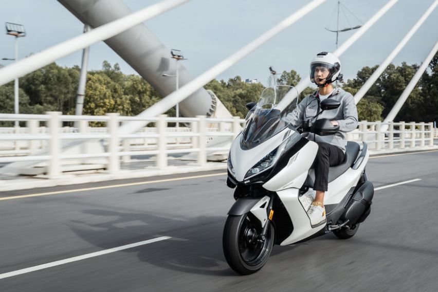 new Zontes 349-cc scooters