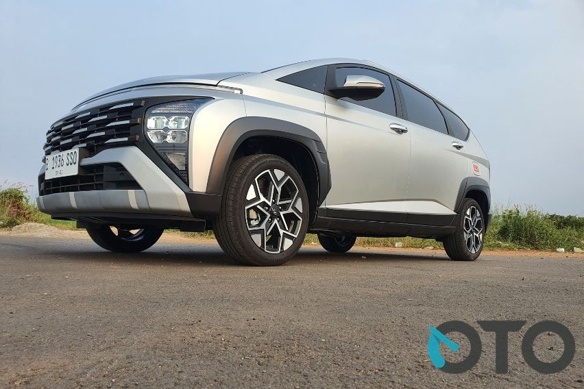 Hyundai Stargazer X Review