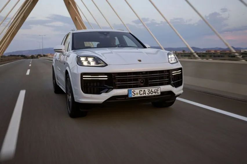 Porsche Cayenne Turbo E-Hybrid