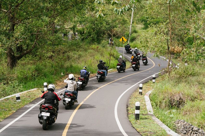 touring xmax