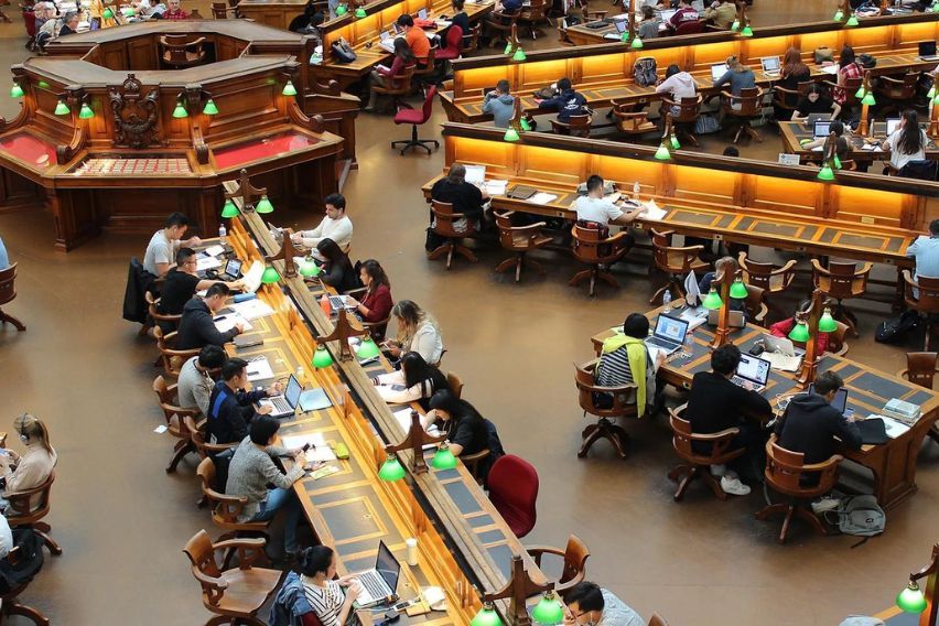 FISITA (La Fédération Internationale des Sociétés d’Ingénieurs des Techniques de l’Automobile)